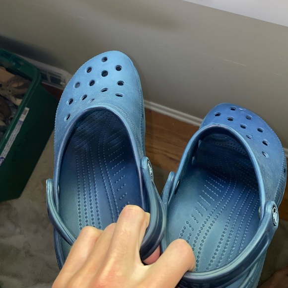 W10 Crocs - Picture 6 of 6